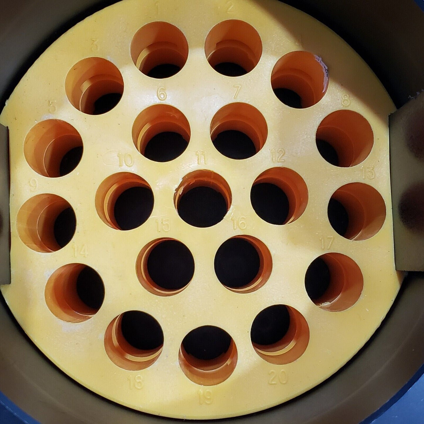 Jouan CR 422 Refridgerated Centrifuge 4750 Max Rotor RPM -8C To 40C CR4-22 120V