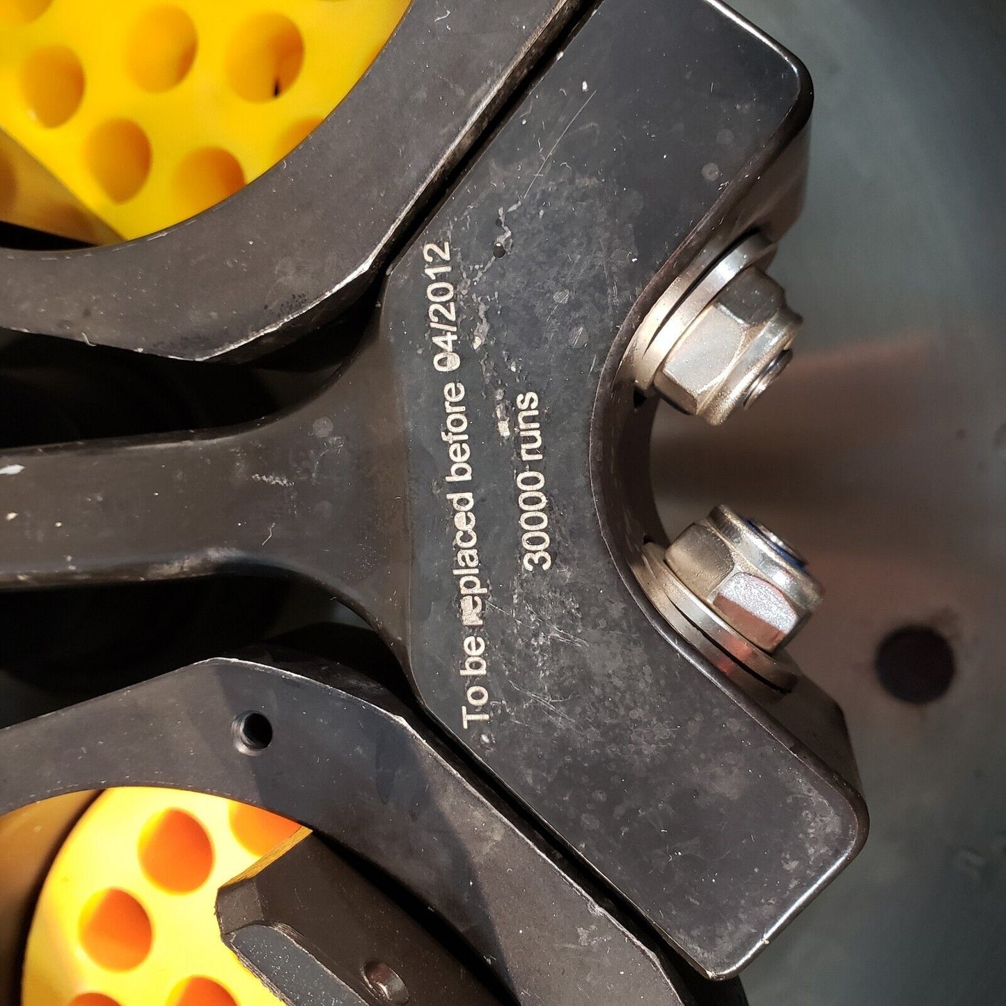 Jouan CR 422 Refridgerated Centrifuge 4750 Max Rotor RPM -8C To 40C CR4-22 120V