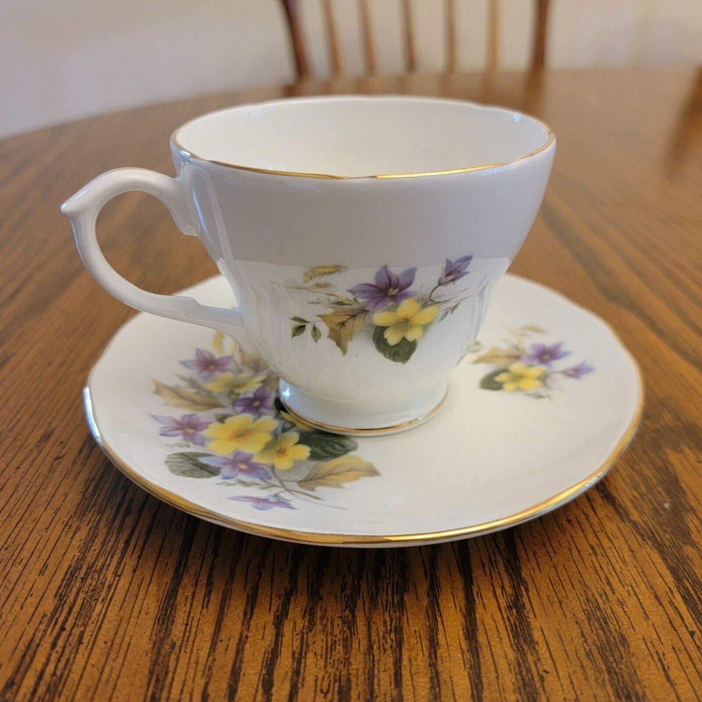 Duchess Bone China Teacup & Saucer Floral Stem Greend Pattern 346 England