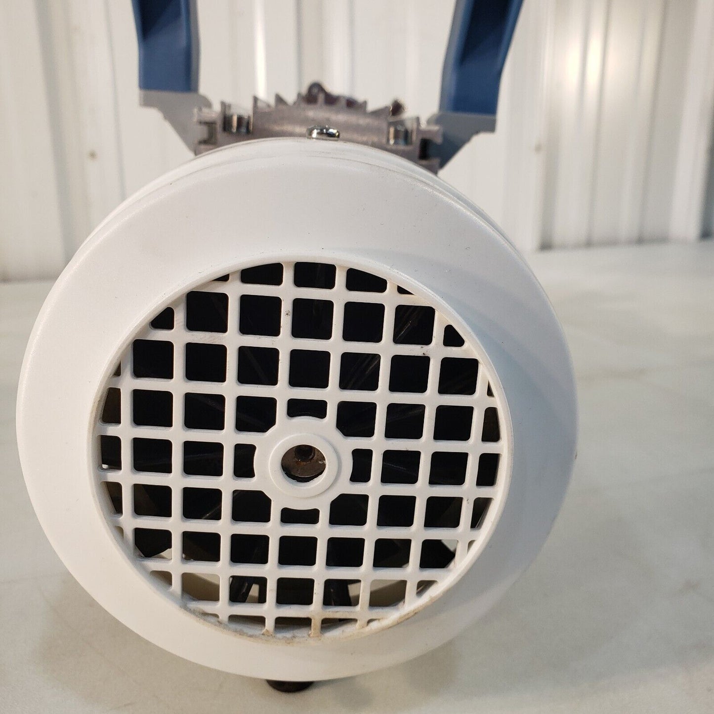 Edwards XDD 1 Diaphragm Vacuum Pump *Low Suction* 2 mbar 120v A746-02-983