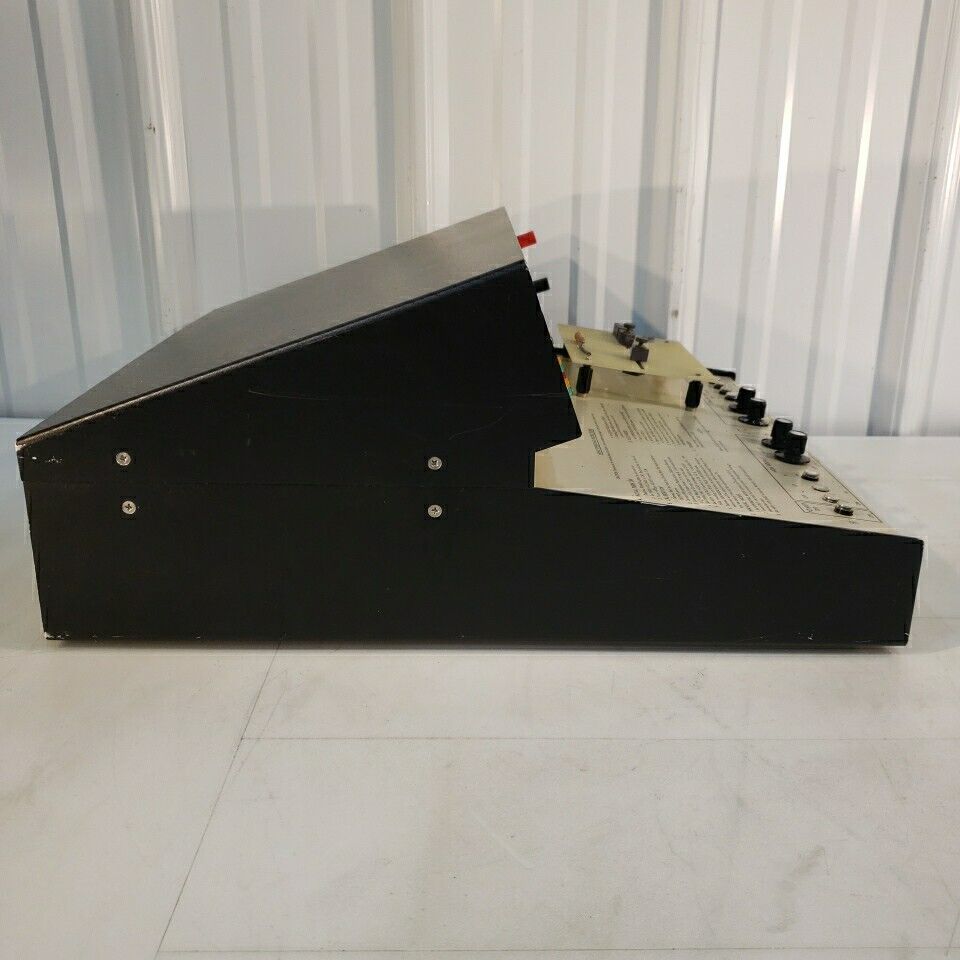 ETS Electro-Tech Systems 910 Electrostatic Discharge Simulator Powers on Working