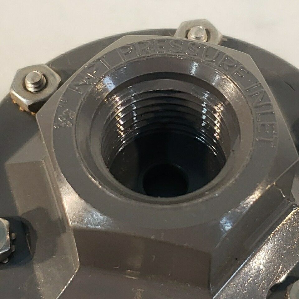 Plast-O-Matic Gauge Guard NPT 1/2" Inlet To 1/4" Outlet Reducer