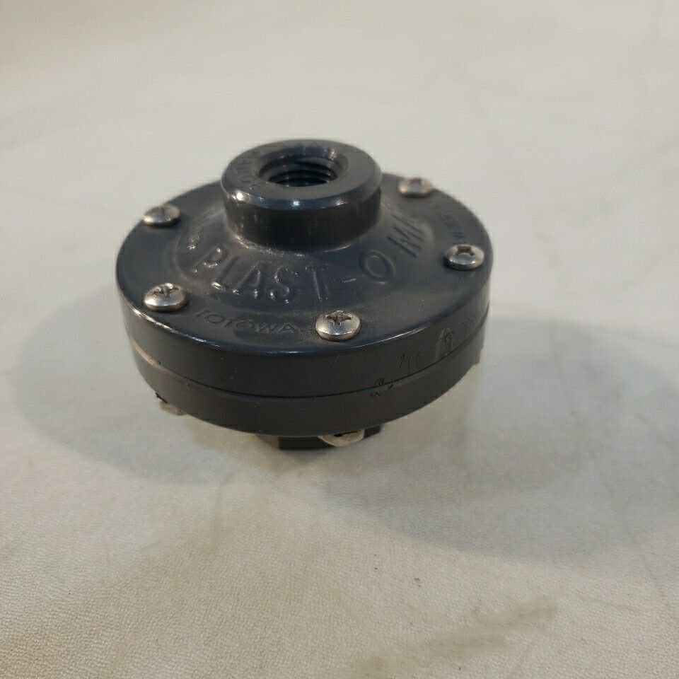 Plast-O-Matic Gauge Guard NPT 1/2" Inlet To 1/4" Outlet Reducer
