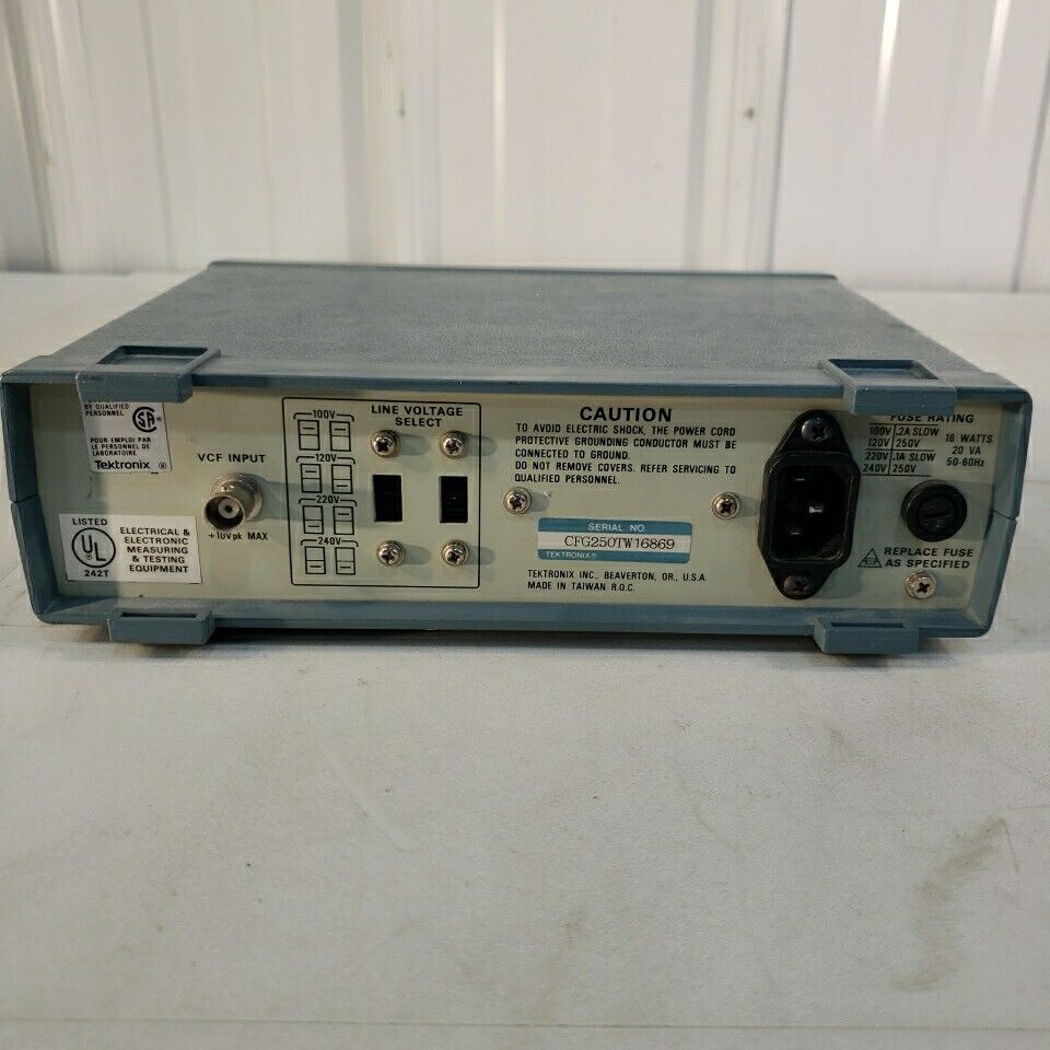 Tektronix CFG 250 Function Generator - Tested Works