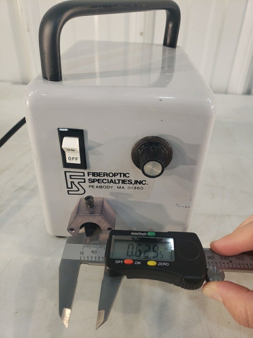 Fiberoptic Specialties Luminator 5/8" Diameter Fiber Port Illuminator