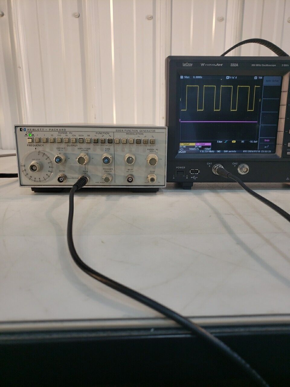 HP Hewlett Packard 3312A Function Generator w/ Modulation Hz kHz MHz