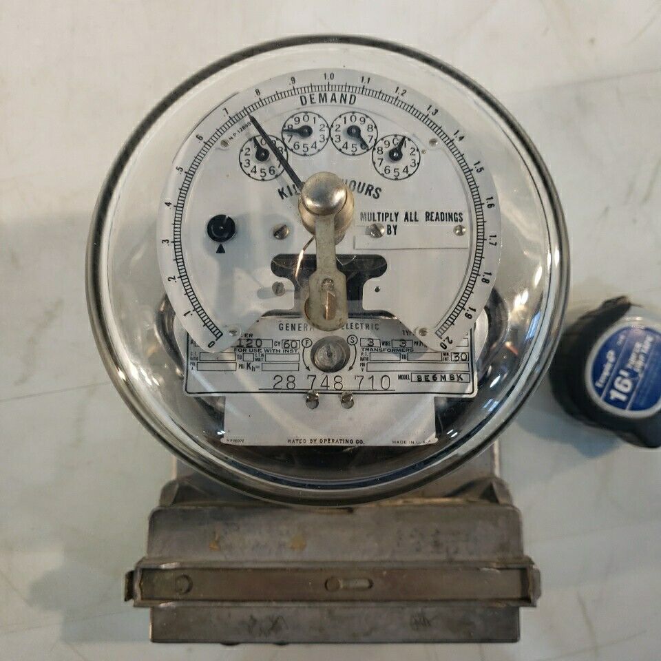 General Electric VM-3A Electricity Meter 2.5A 120V 60 3wire 3Phase kiloWatt Hour
