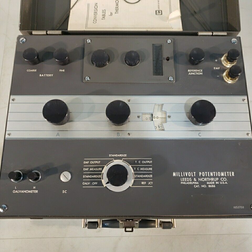 Vintage Leeds & Northrup 8690 EMF Millivolt Potentiometer Galvanometer
