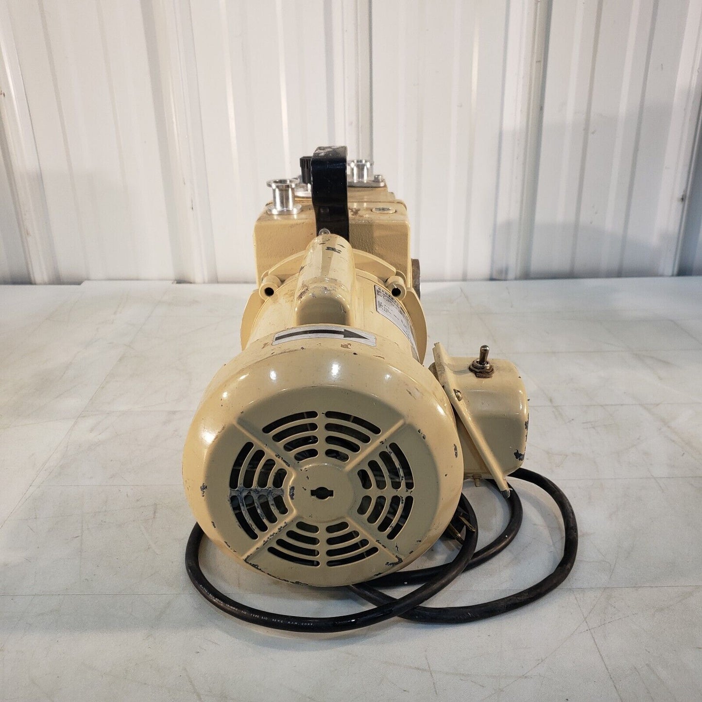 Fisher Maxima D4A Vacuum Pump Pulls Down to 18 mTorr 115V, KF16 Inlet/Exhaust
