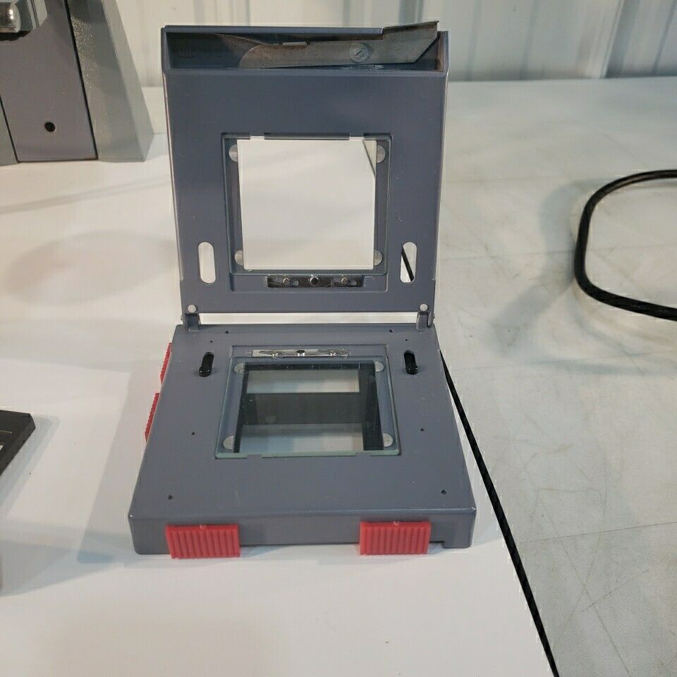 Durst M601 Darkroom Enlarger 60×60mm 120V 60Hz 150W With Baseboard Nikon Lens