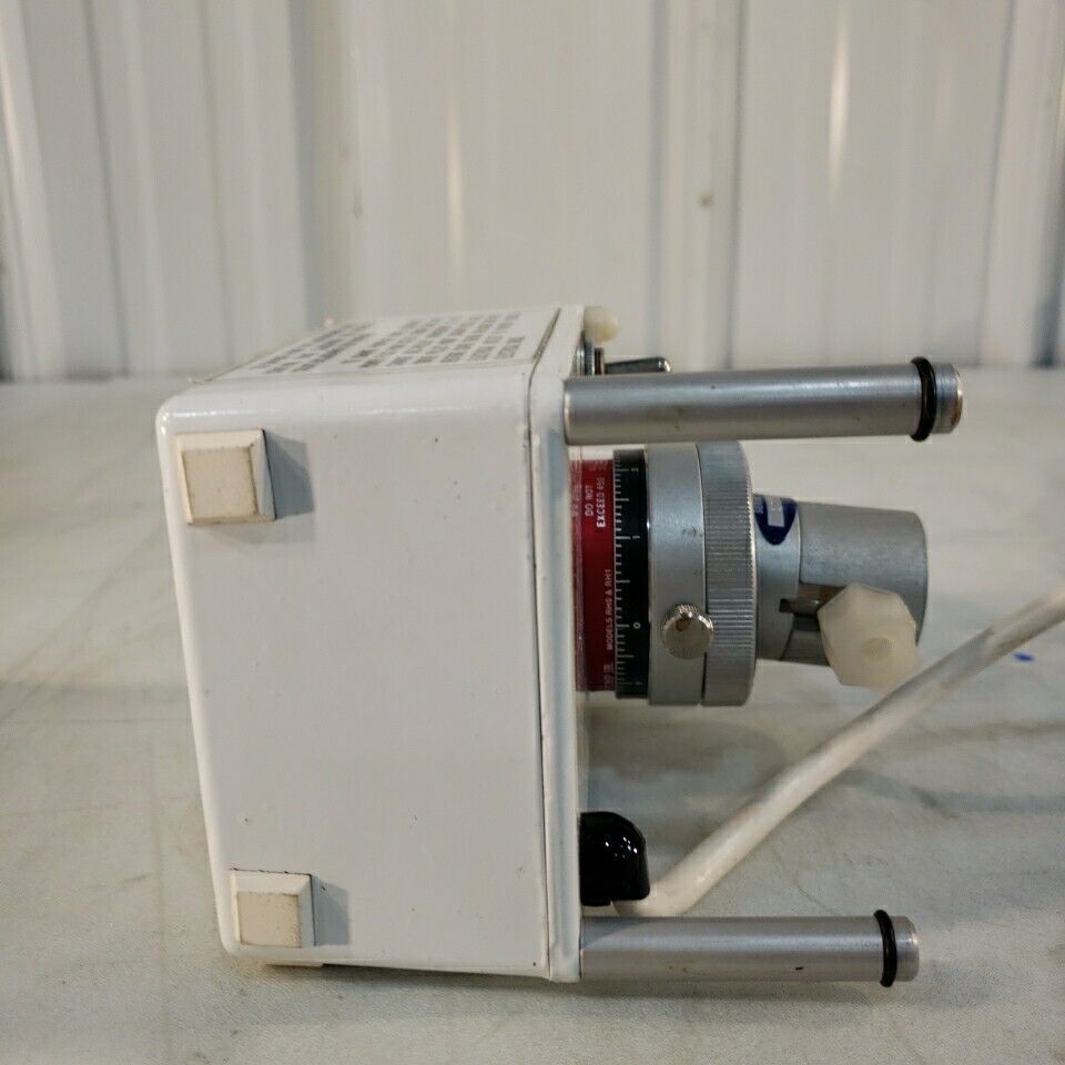 Fluid Metering Lab Pump Jr RHSY Synchronous Pump 115V 60Hz Pistons 0-CKC 1-CKC