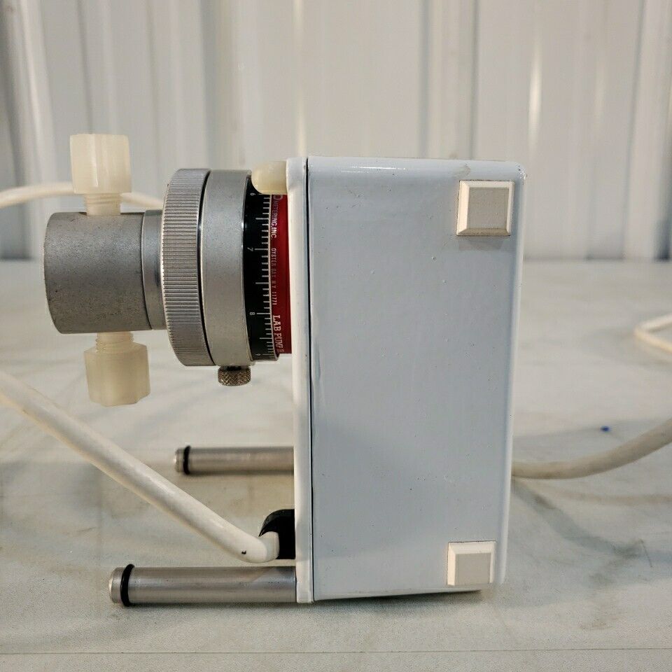 Fluid Metering Lab Pump Jr RHSY Synchronous Pump 115V 60Hz Pistons 0-CKC 1-CKC