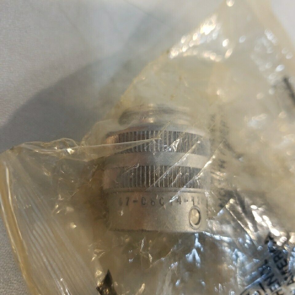 Amphenol Aerospace 67-06C14-12P Standard Circular Connector 12-Pin Mil Spec