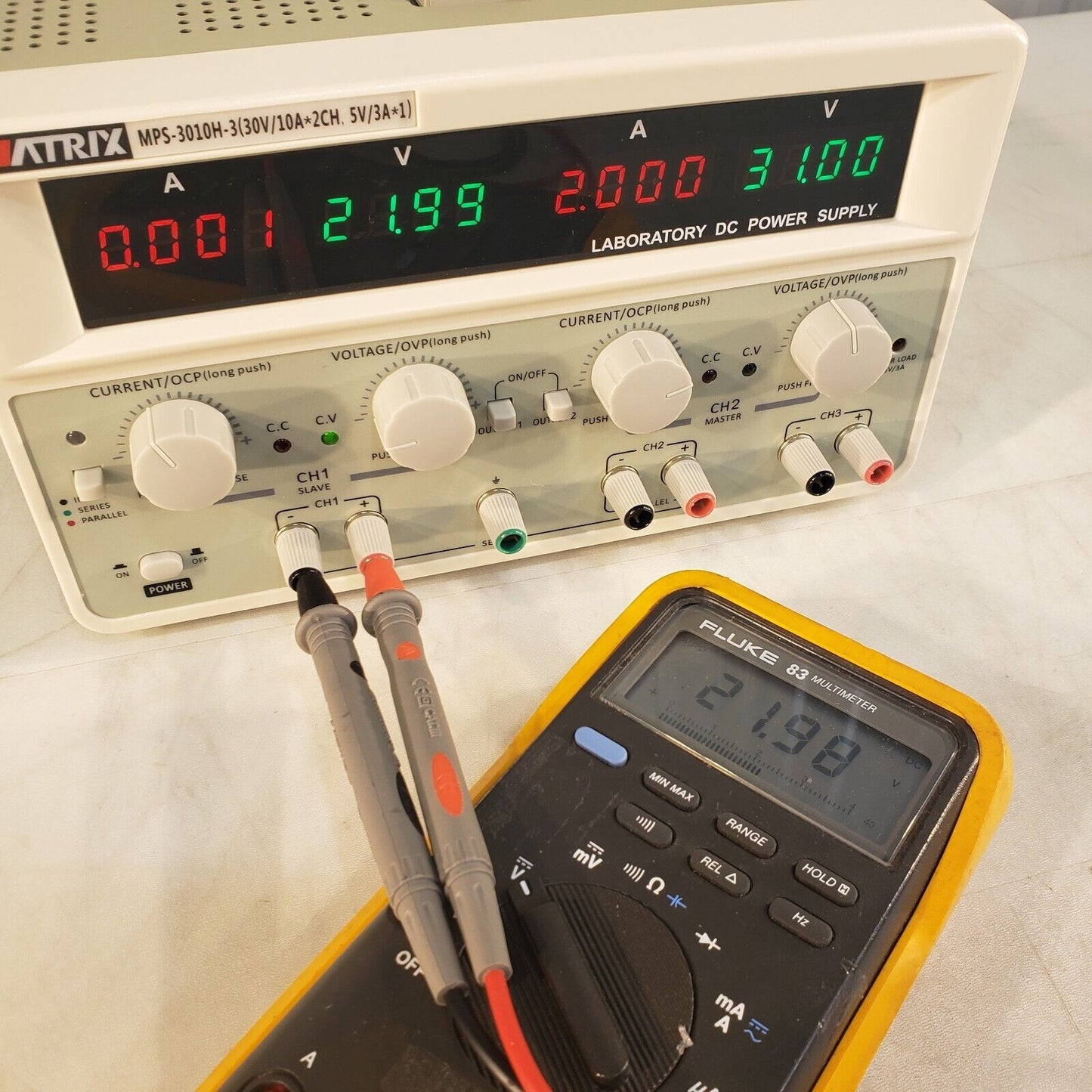 Matrix MPS-3010H-3 30v/10A 3-Channel Power Supply Adjustable DC Linear Bench