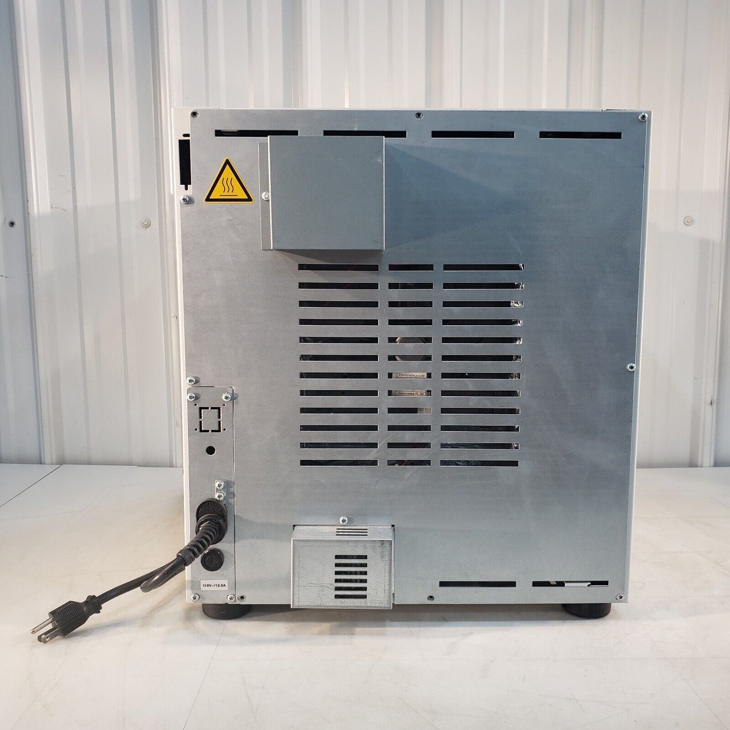 Binder 9010-0196 FD 23 Laboratory Oven - Tested Works, Heats Up To 290 deg C.