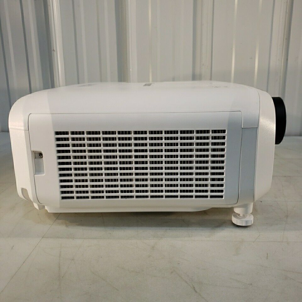 Panasonic PT-EW540 WXGA LCD Projector w/ Lamp and Lens - Works