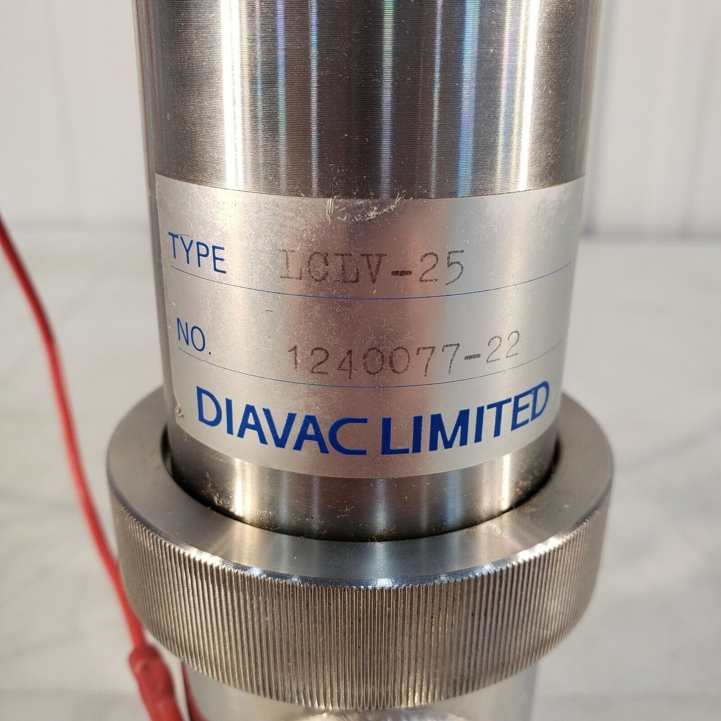 Diavac LCLV-25 KF25 NW25 Pneumatic Angle Valve High Vacuum Stainless w/ Solenoid