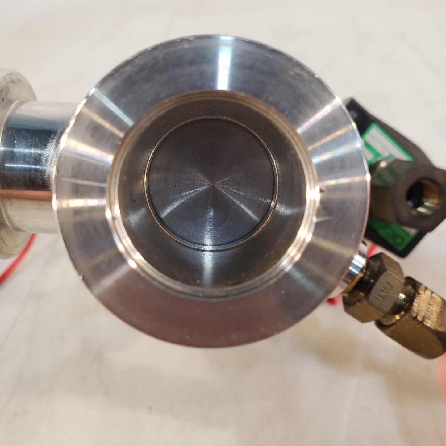 Diavac LCLV-25 KF25 NW25 Pneumatic Angle Valve High Vacuum Stainless w/ Solenoid
