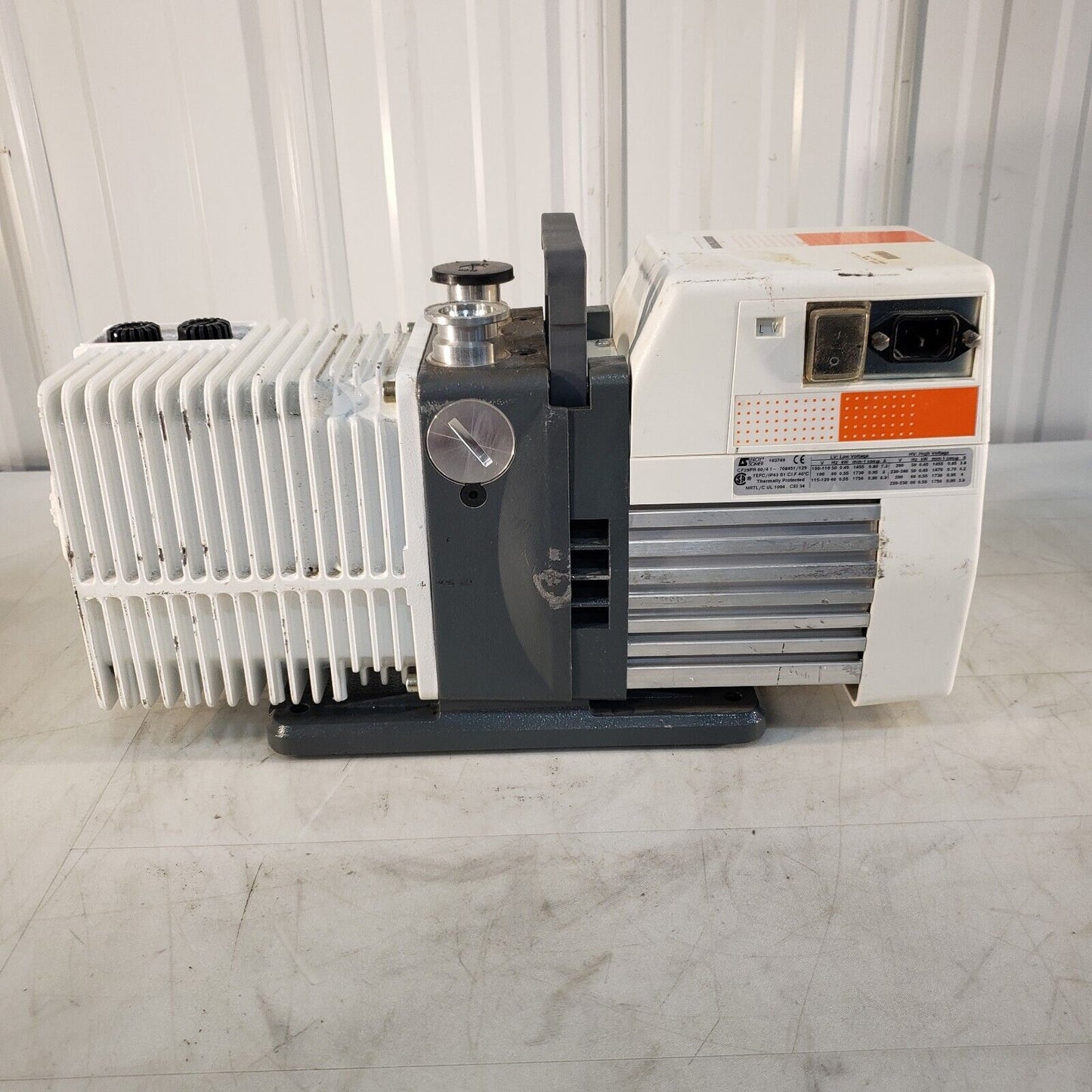 Alcatel Pascal 2010 SD Vacuum Pump, Pulls 9 mTorr, KF25 Inlet/Exhaust 115V