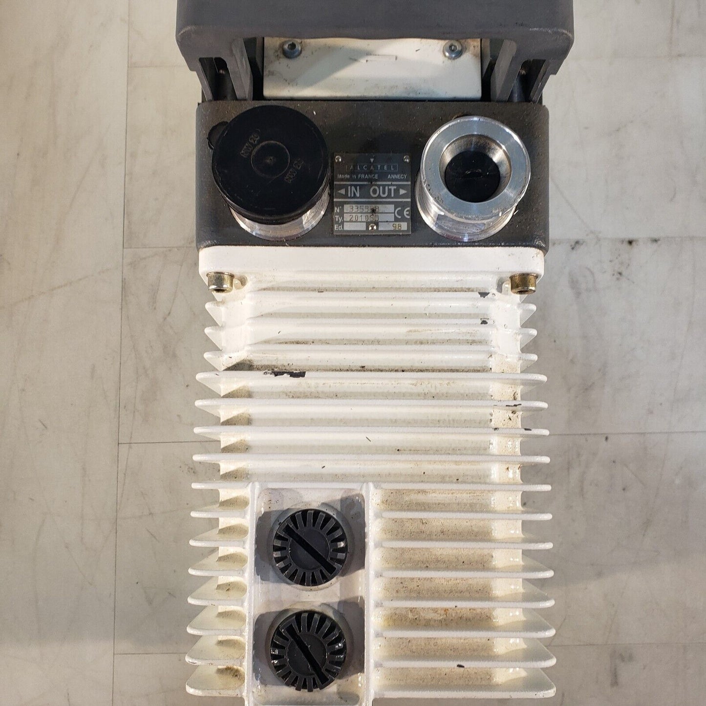 Alcatel Pascal 2010 SD Vacuum Pump, Pulls 9 mTorr, KF25 Inlet/Exhaust 115V