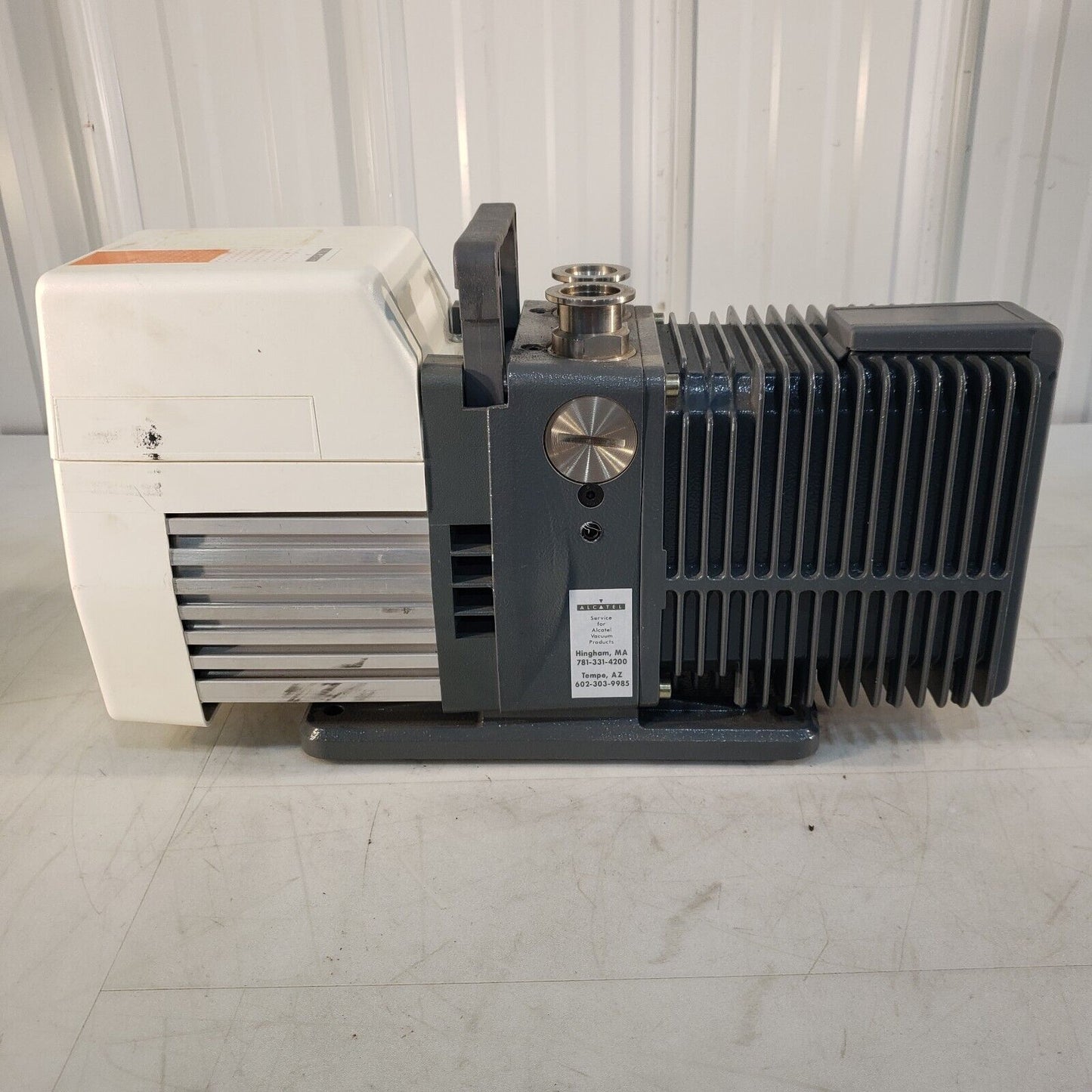 Alcatel Pascal 2010 C1 Vacuum Pump, Pulls 14 mTorr, 115V KF25 Inlet/Exhaust