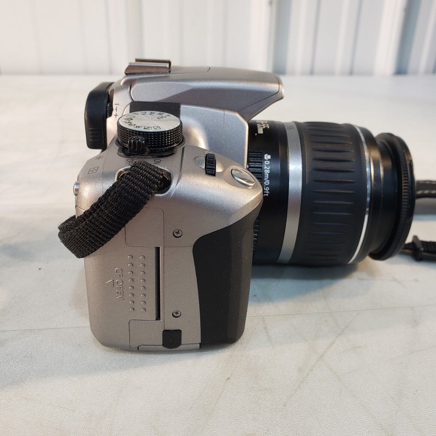 Canon Rebel XT EOS Digital Camera DLSR w/ Lens, Accessories & Case DS126071