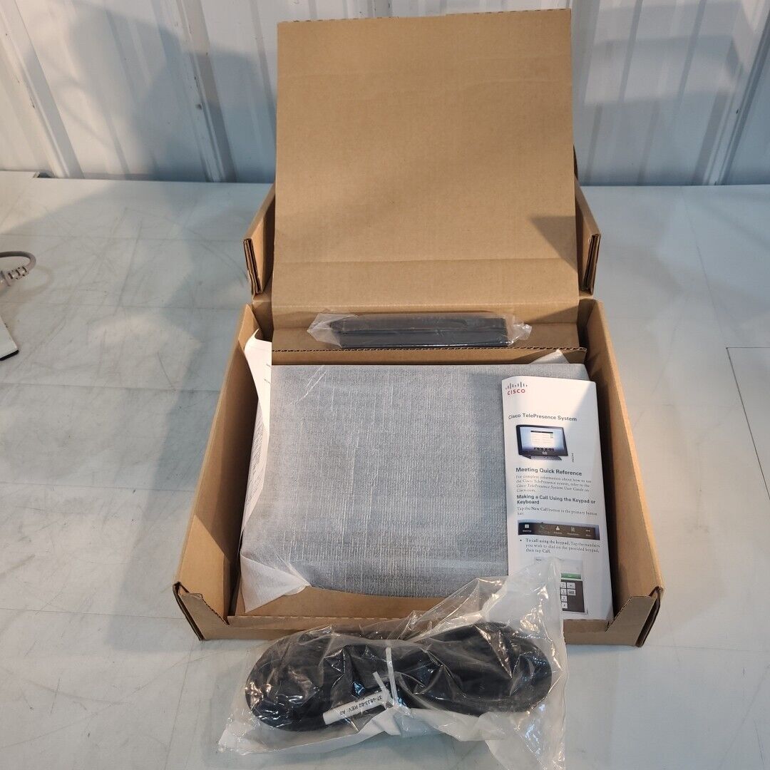 Cisco 800-33959 TelePresence System Display Cables, Box, etc New Open Box