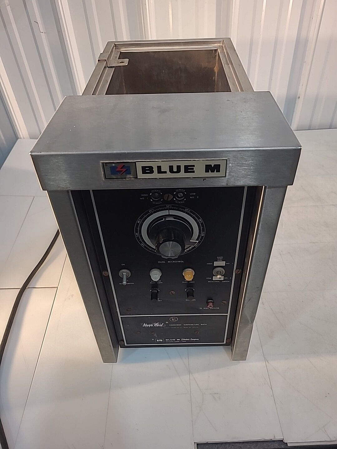 Blue M Magni Whirl MW-1110A-1 Constant Temperature Bath With Agitator Function