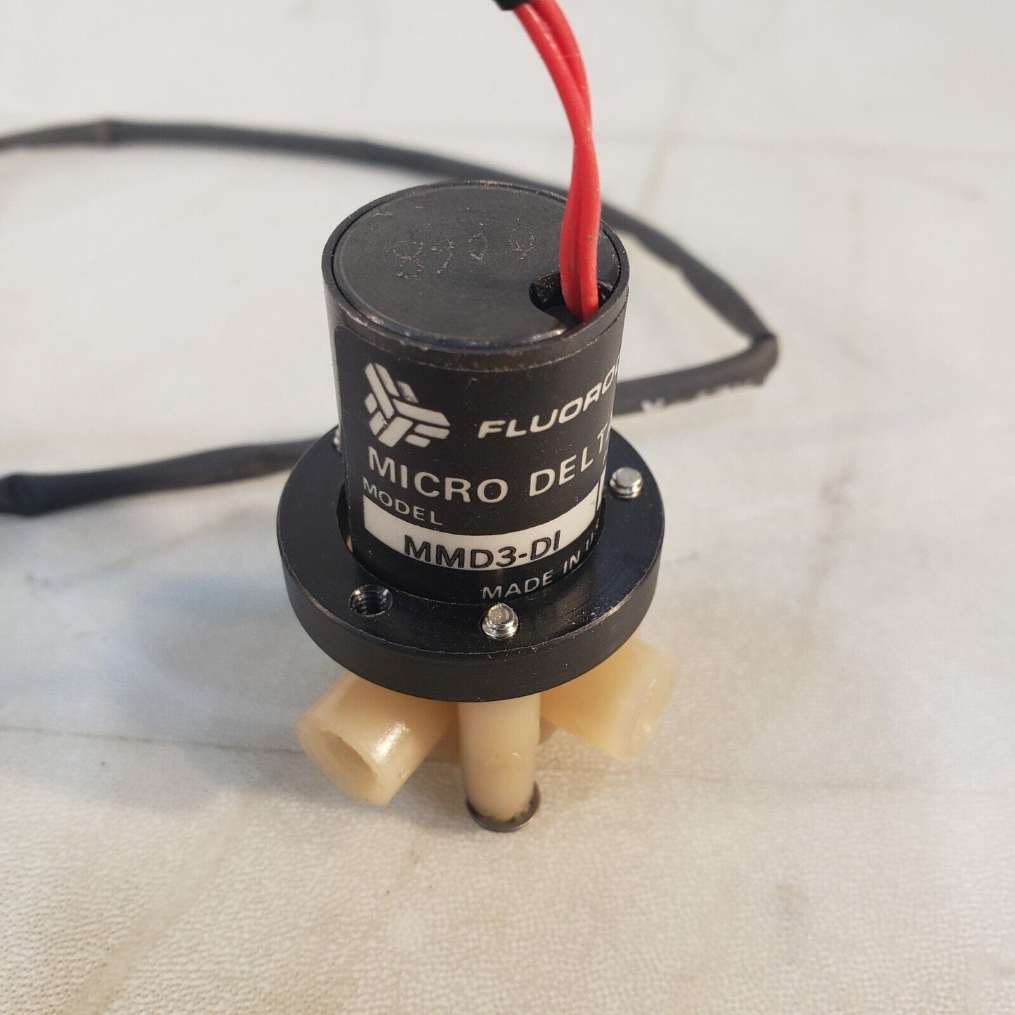 Fluorocarbon MMD3-DI Micro Delta Electric Solenoid Switched Valve 0.3 PSI
