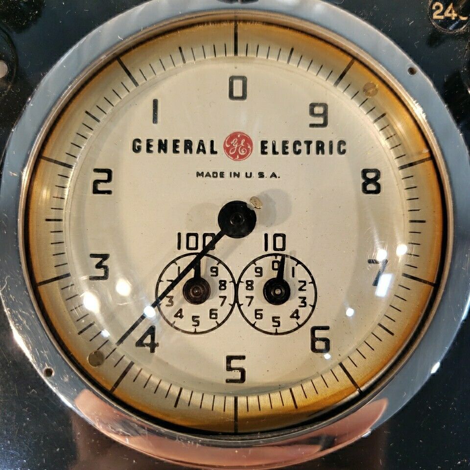 General Electric Vintage 1B-10 Portable Watthour Meter Standard Test Unit