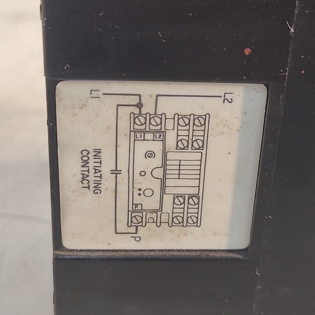 Square D FS-3 9050 On/Off Delay Timer 3-180s 120V 60hz 572A