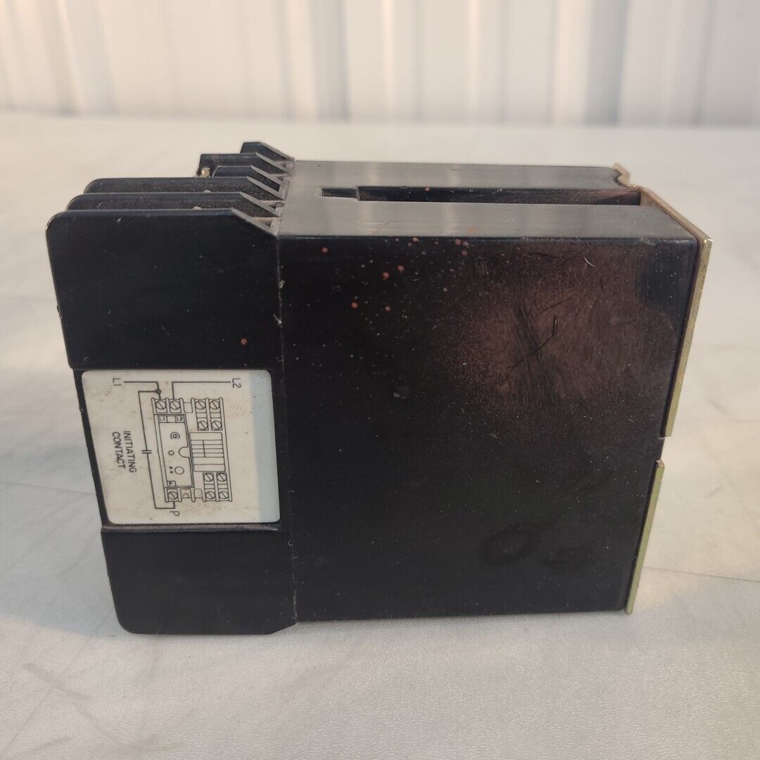 Square D FS-3 9050 On/Off Delay Timer 3-180s 120V 60hz 572A