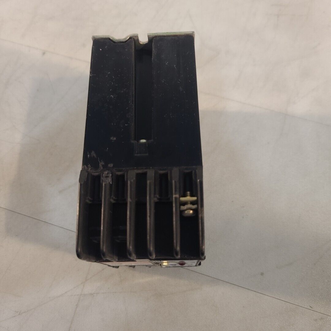 Square D FS-3 9050 On/Off Delay Timer 3-180s 120V 60hz 572A