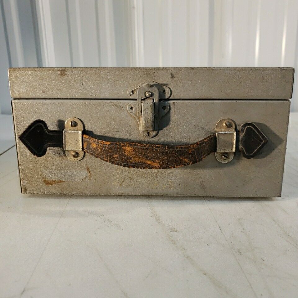 Supreme 565 Vintage Electron Vacuum-Tube Voltmeter Tester Instrument Co.