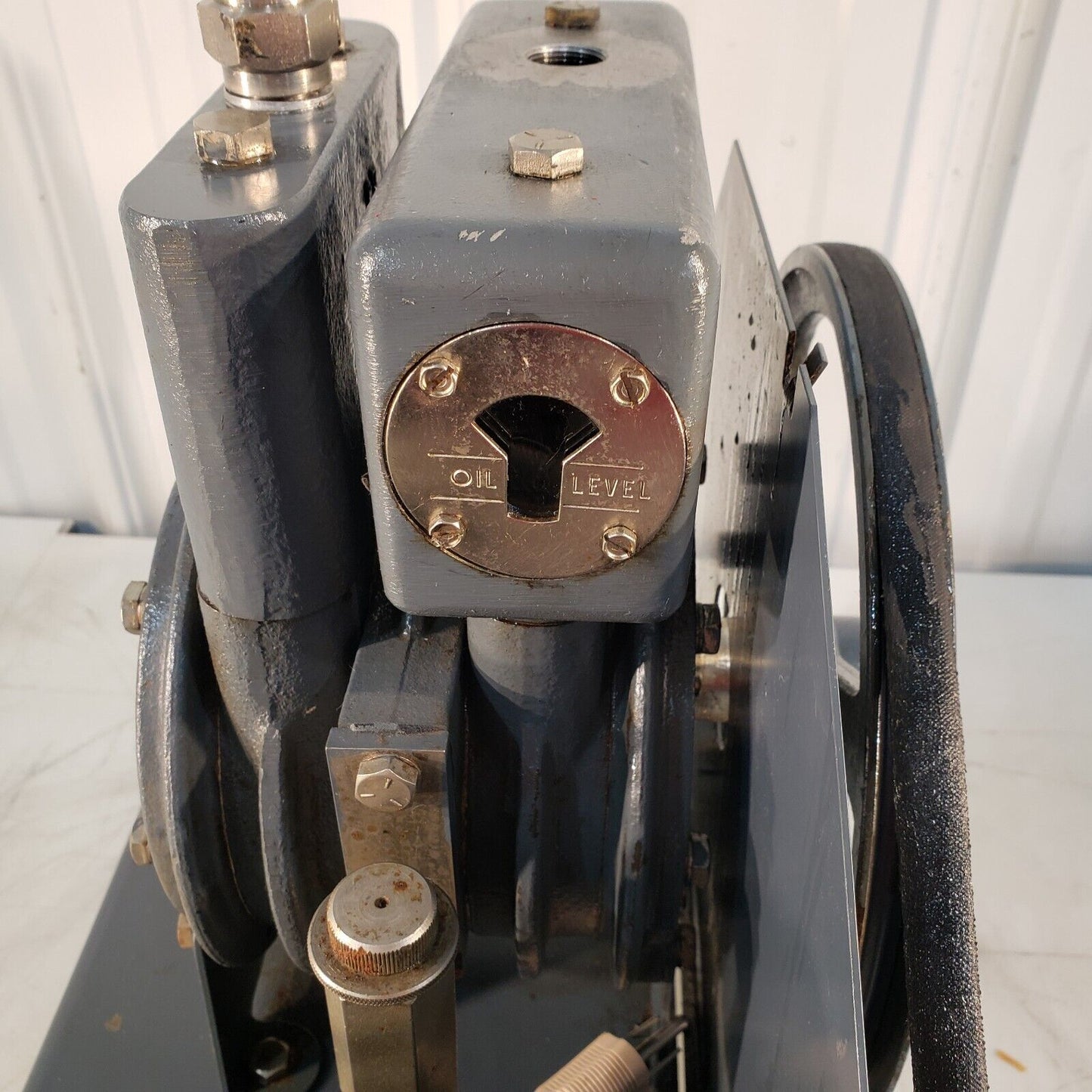 Sargent-Welch 1405 Duo-Seal Vacuum Pump Pulls 15 Torr Of Vacuum 115V High Vacuum