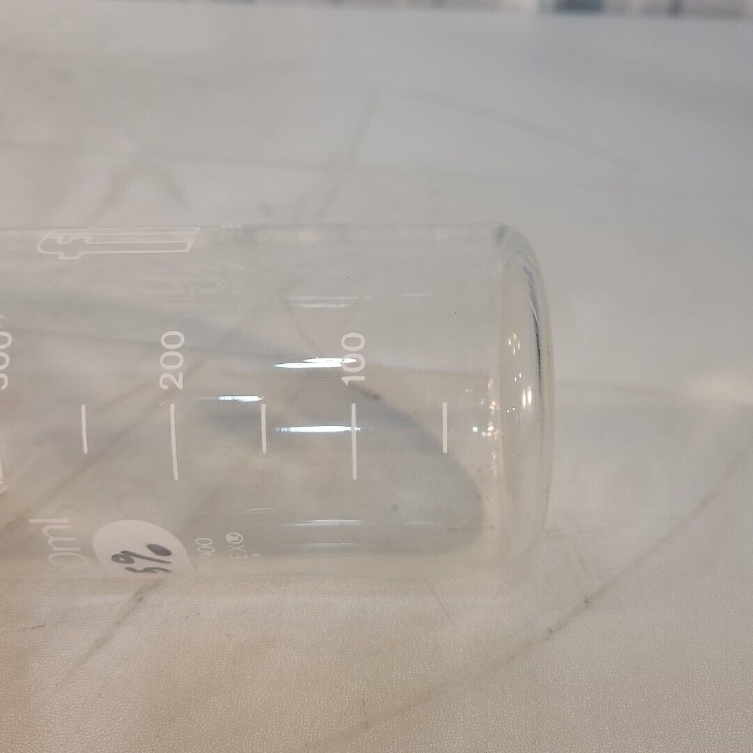 Pyrex Corning 5900 Fleaker 500mL Glassware Labratory Glass Pour Spout Lab Used