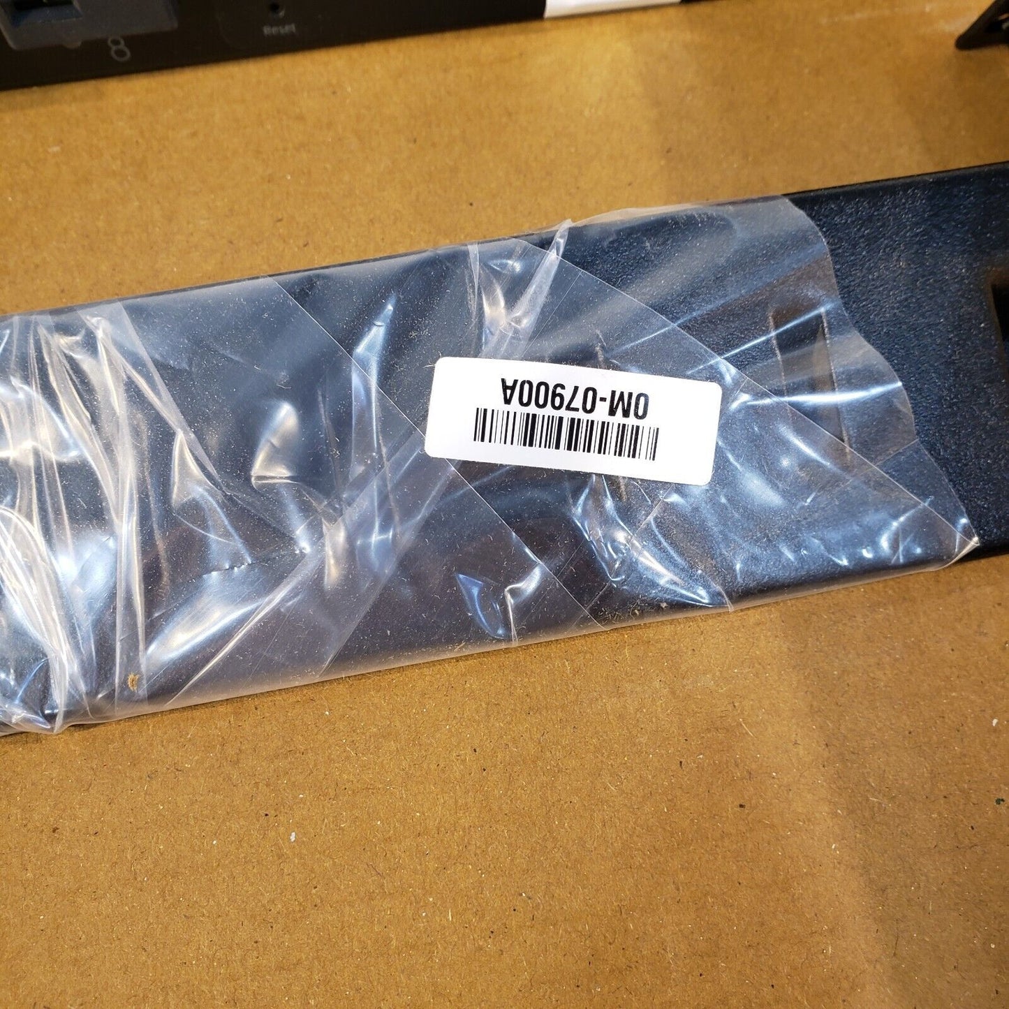 APC AP7800B 1U 15A Metered Rack PDU - Black 100/120VAC 50/60Hz 12A Max (UL)
