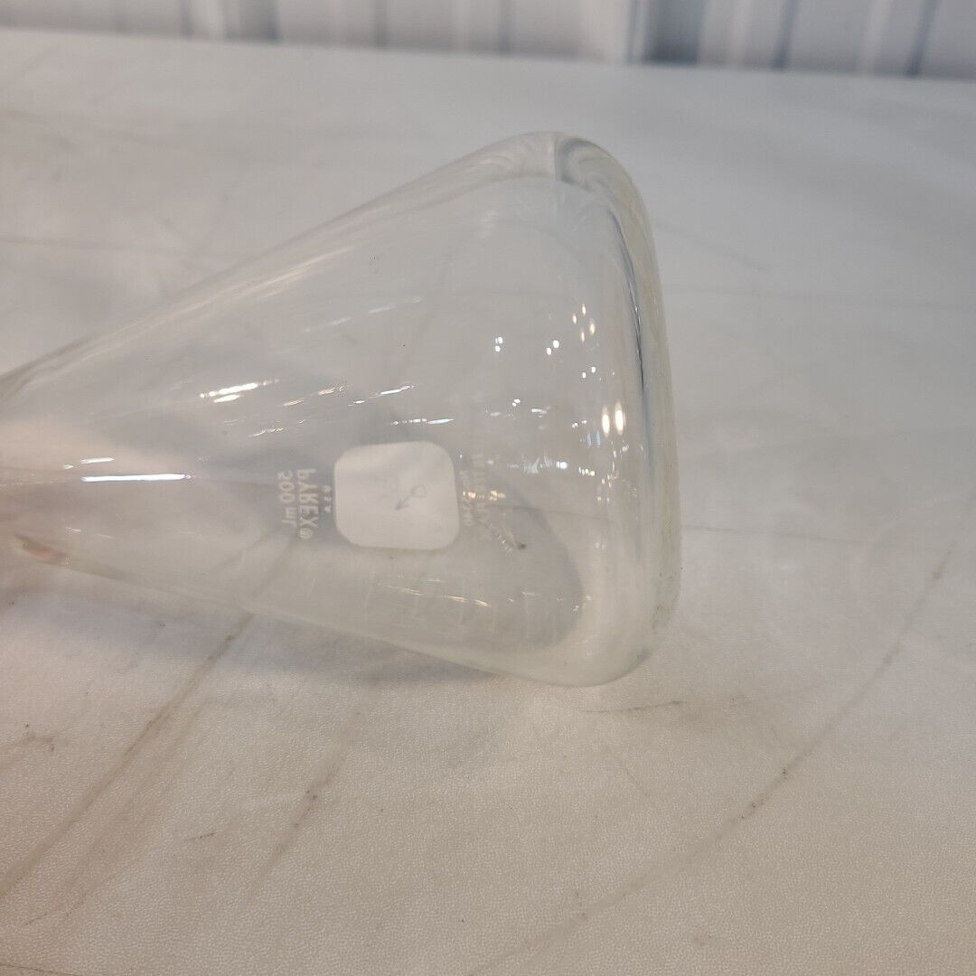 Pyrex 5340 500mL Erlenmeyer Flask Conical W/ Sidearm Filtering Labratory Glass
