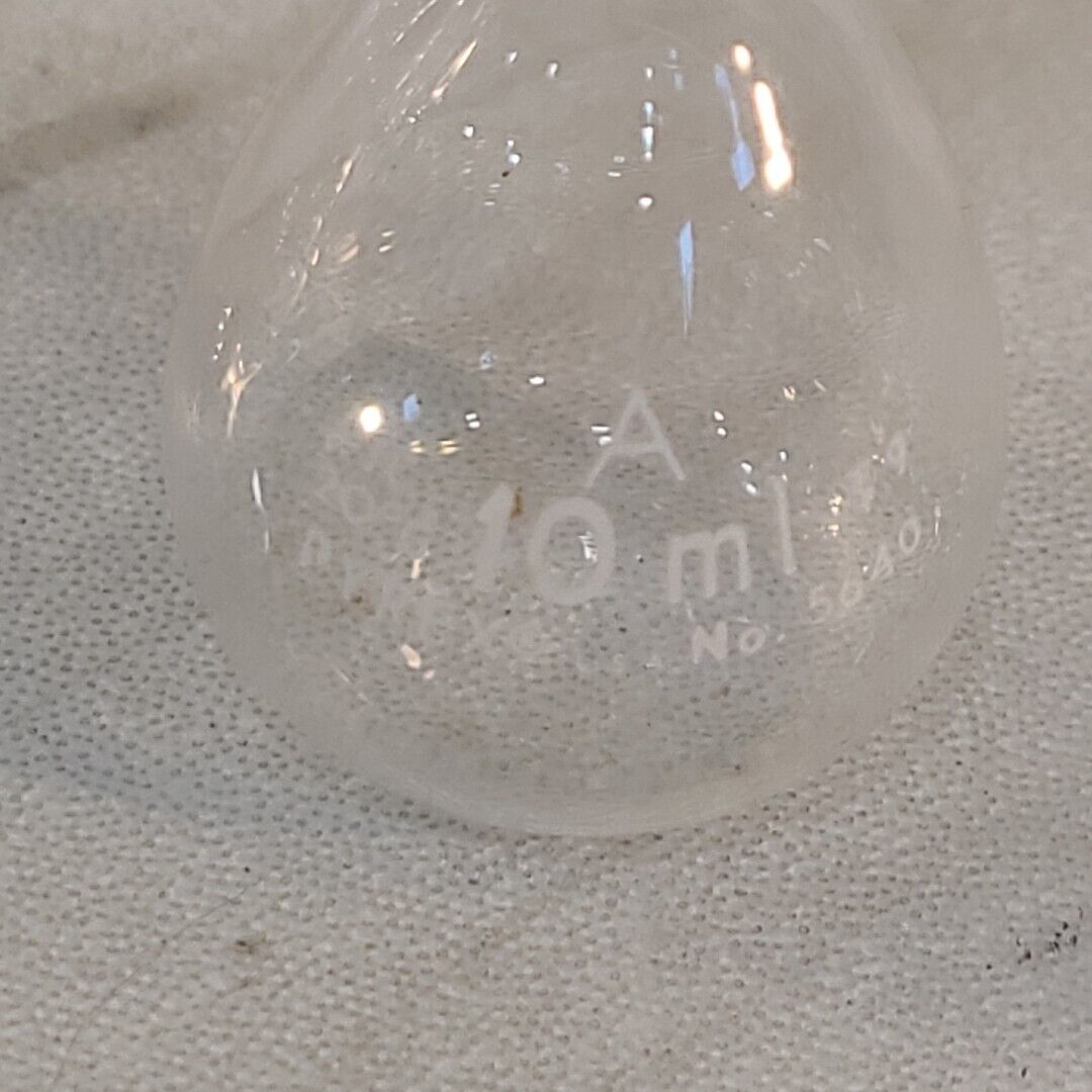Lot Of 4 Pyrex 5640 Volumetric Flask 2x 100mL 1x 25mL 1x 10mL Glass Laboratory