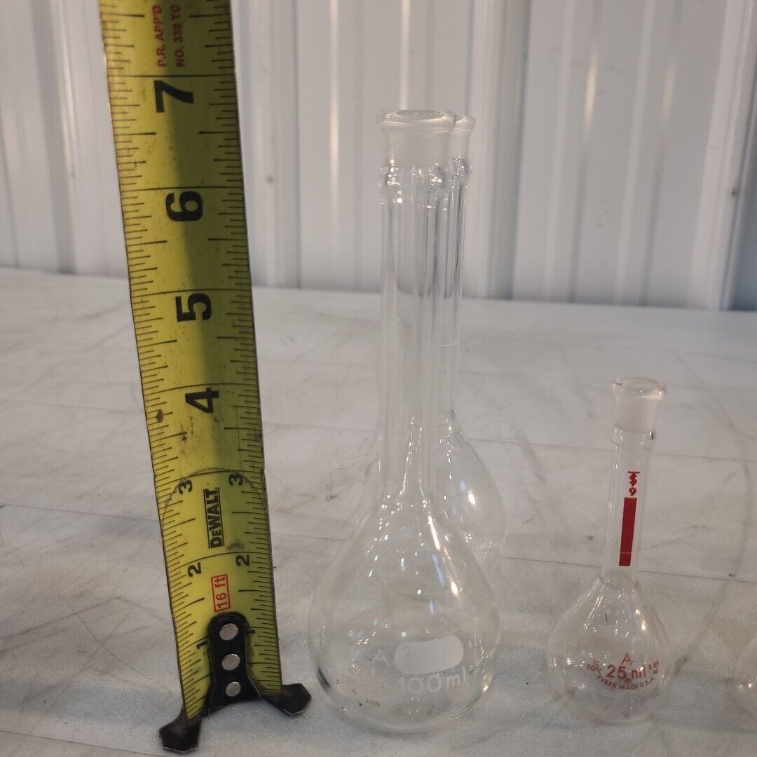 Lot Of 4 Pyrex 5640 Volumetric Flask 2x 100mL 1x 25mL 1x 10mL Glass Laboratory