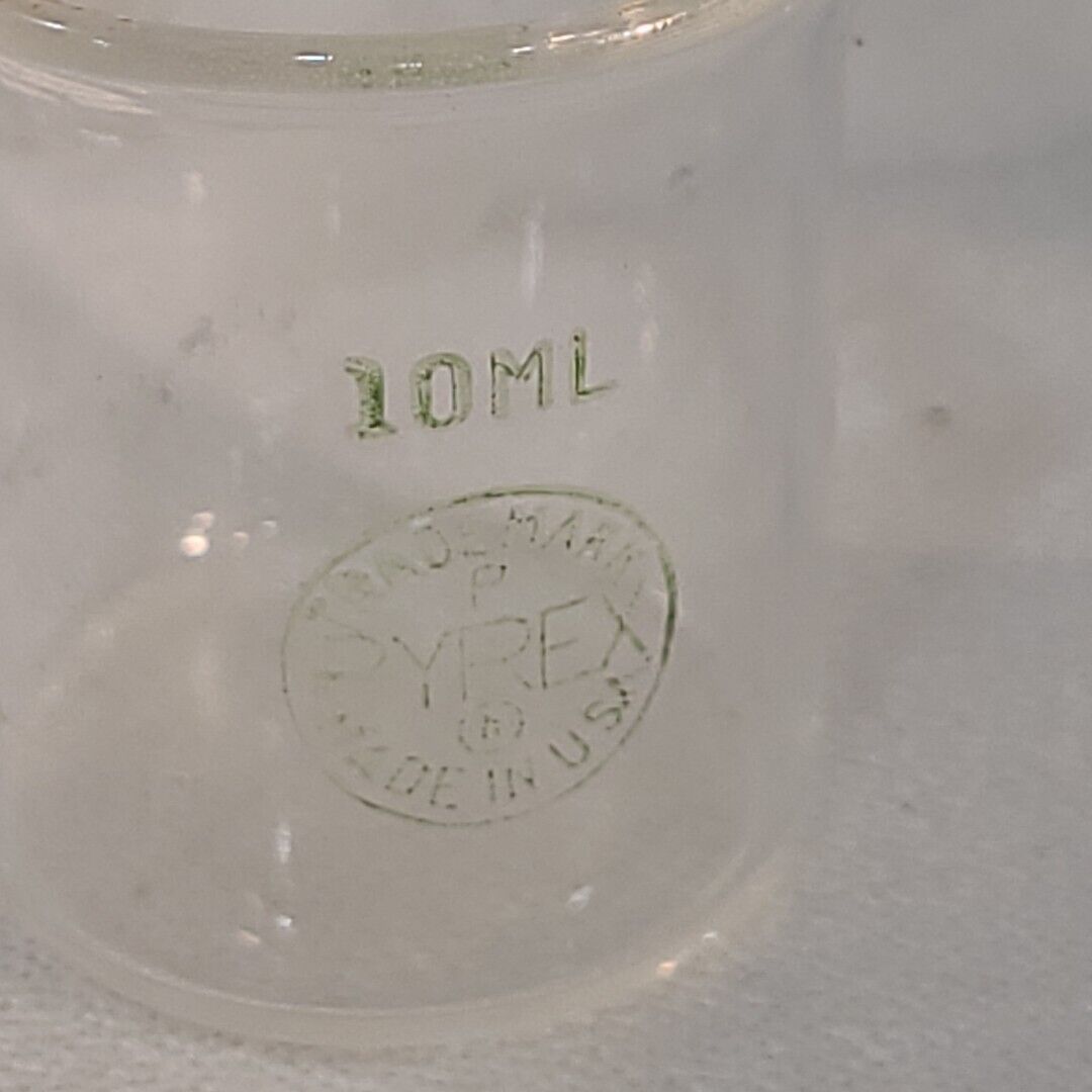 Lot Of 12 Pyrex 1000 10mL Beakers Labratory Glassware Corning Glass