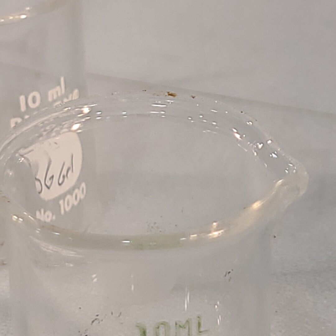 Lot Of 12 Pyrex 1000 10mL Beakers Labratory Glassware Corning Glass
