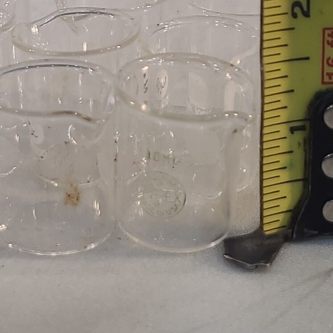 Lot Of 12 Pyrex 1000 10mL Beakers Labratory Glassware Corning Glass