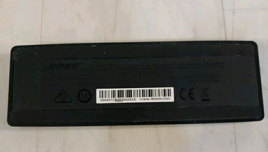 Bose Soundlink Charger Base 362944-0020 And Charger
