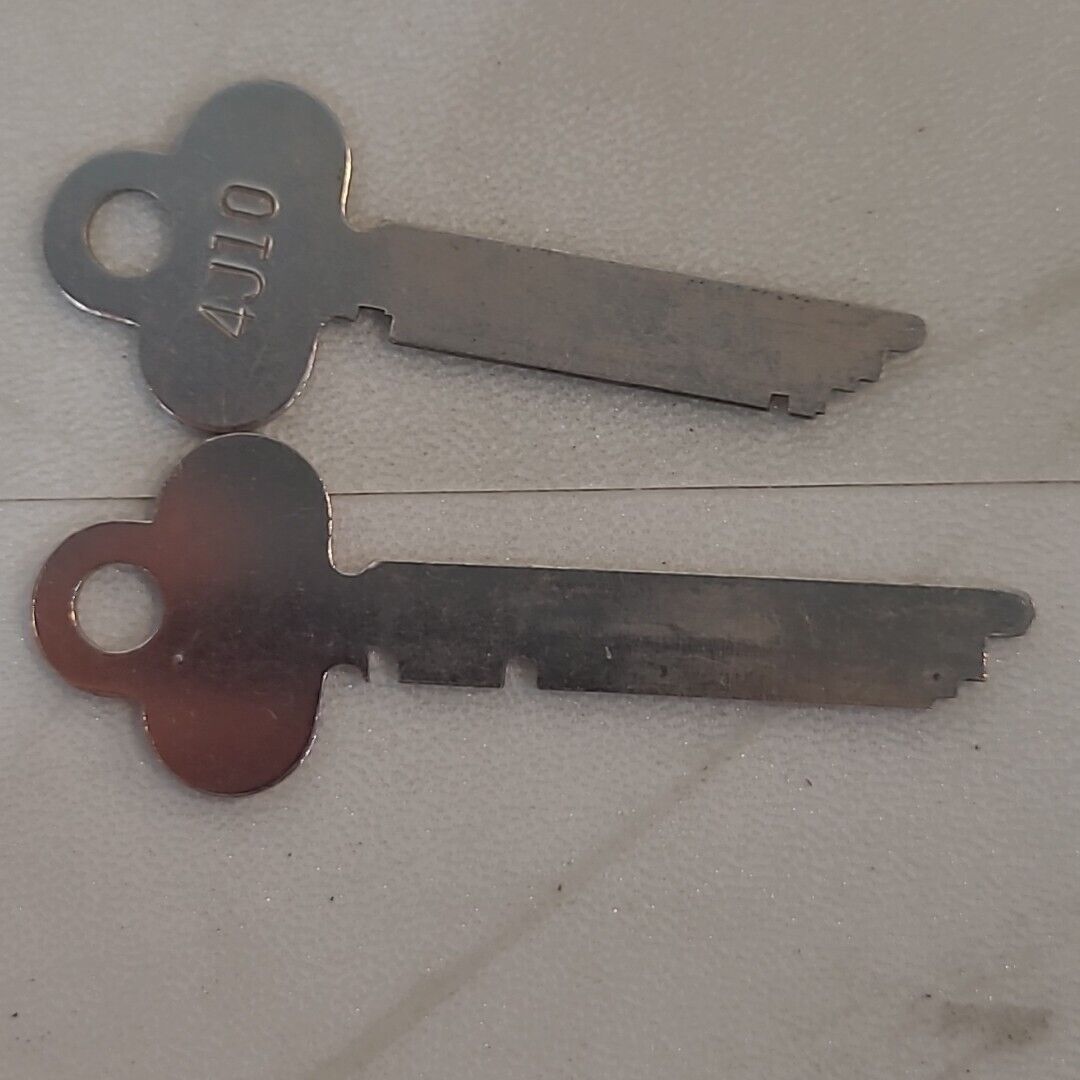 LOT OF 6 Corbin 0750 LOX 1 1/8" WD 2 Keys 4J10 Cabinet Locks Latch 5-3-1-327