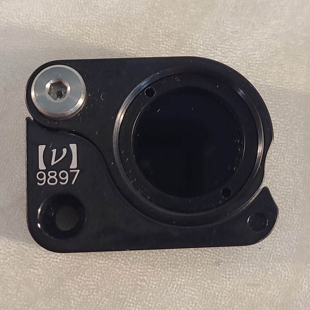 Newport NRC 9897 Optical Filter Holder Flip-up 1" Dia 8-32 Threads W/Filter