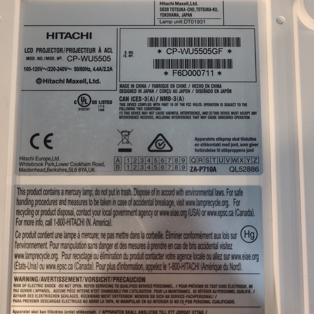 Hitachi CP-WU5505 LCD Projector CP-WU5505GF For Parts Does Not Work