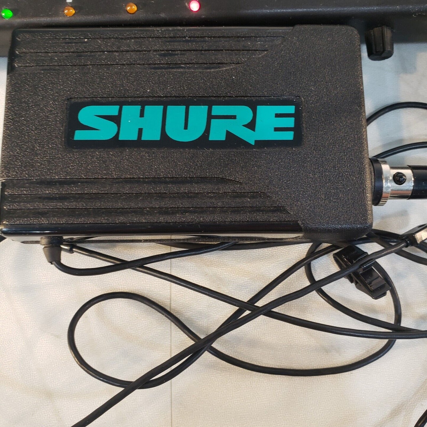 Shure T4V Diversity Receiver, T1 Transmitter Wireless Microphone Kit Vintage