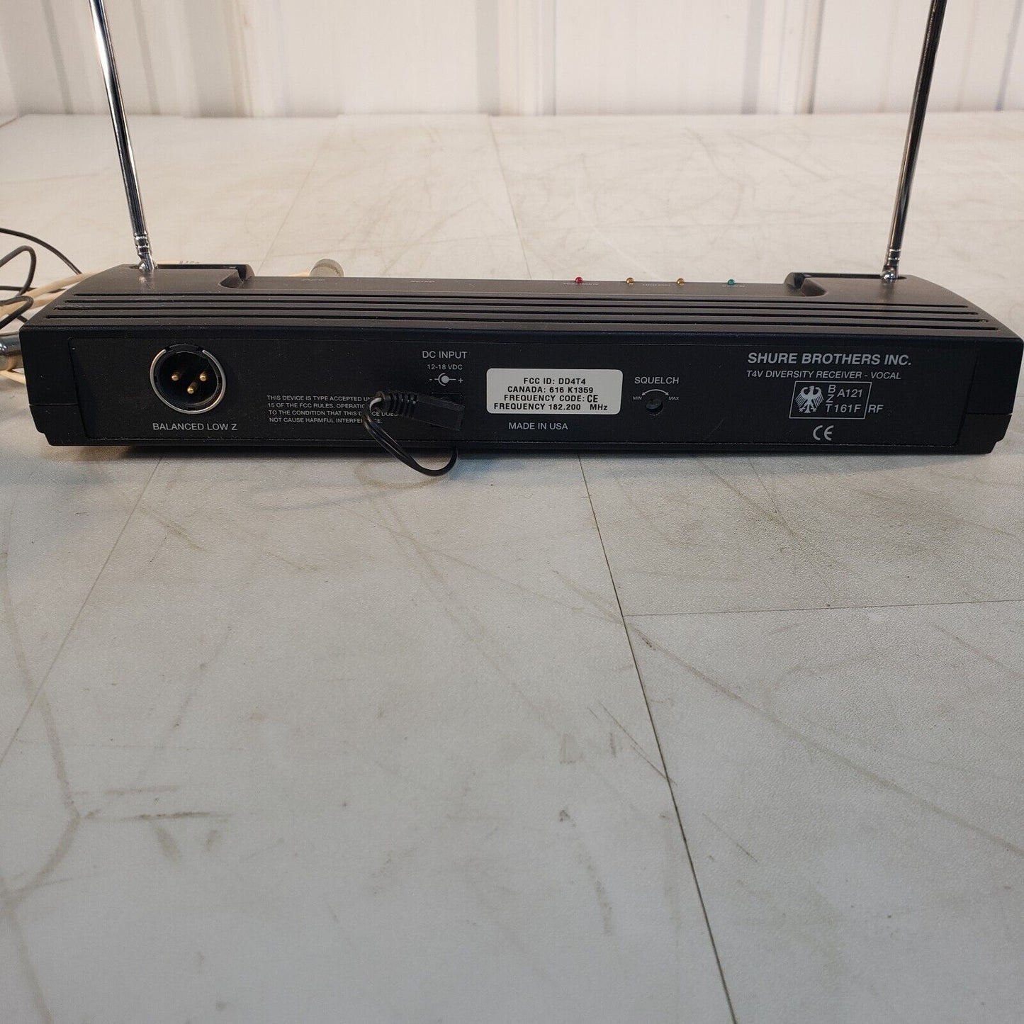 Shure T4V Diversity Receiver, T1 Transmitter Wireless Microphone Kit Vintage