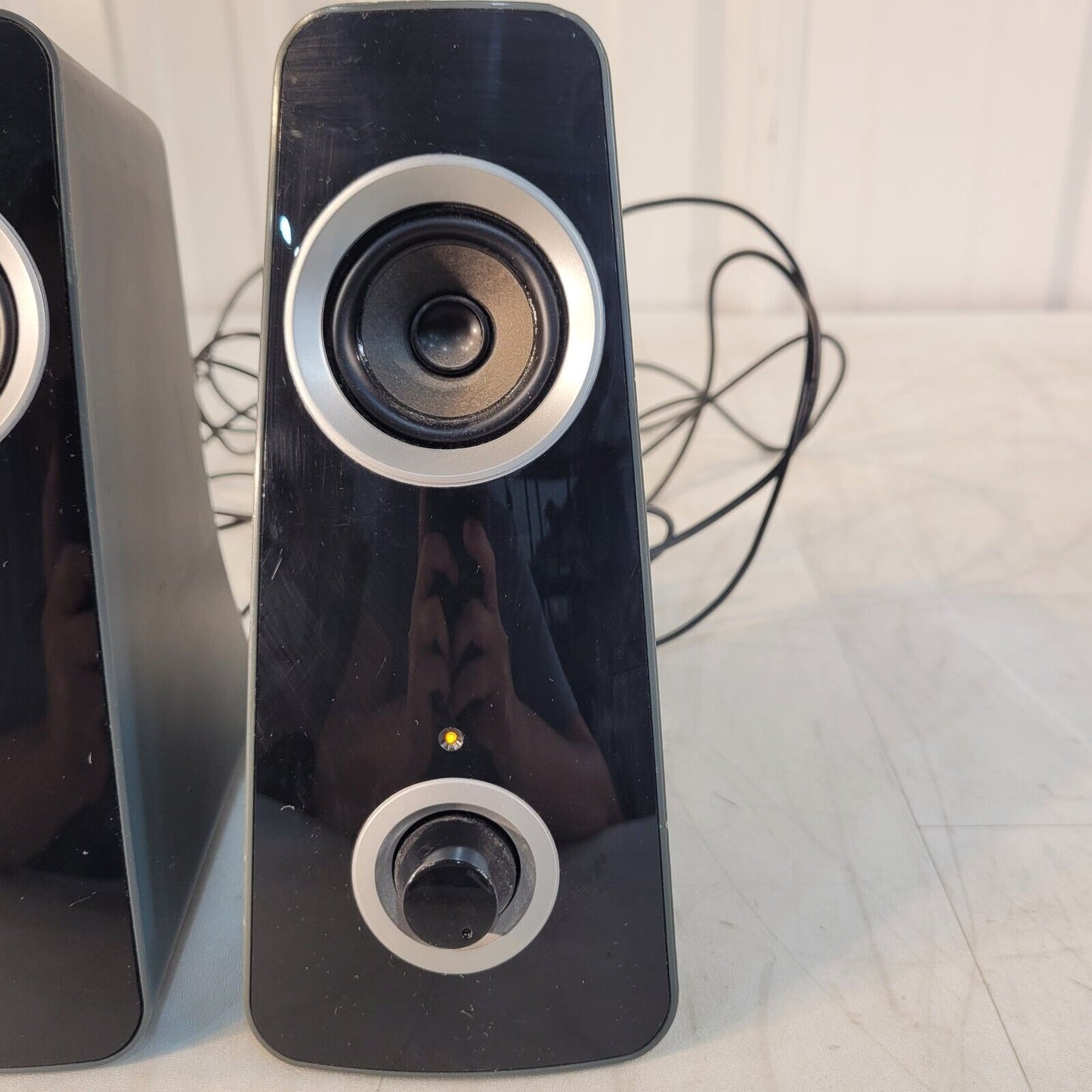 Logitech z320 Speaker System Left And Right Speaker S-00079 16V 1.12A